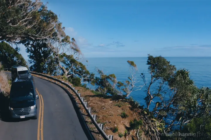 Mercedes van Road to Hana Pacific Ocean